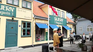 Advokat Skjold Hansen og frue i Korsbæk i Matador på Bakken