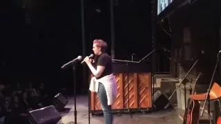 Lena Dunham introducing Jen Pastiloff