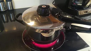 Fissler Pressure Cooker with indicator valve working.