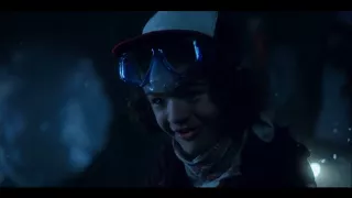 Stranger Things Dustin se despide de Dart | HD LATINO 2017