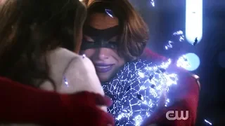 The Flash 5x22 Nora gets erased from existence