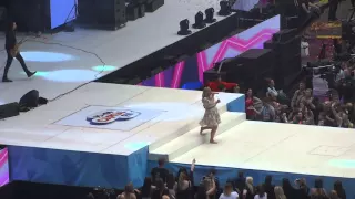Kelly Clarkson - Heartbeat Summertime Ball Live At Wembley Stadium  2015