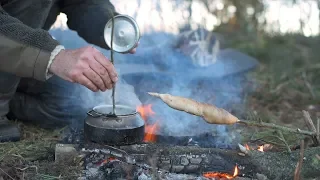 3 DAYS SOLO BUSHCRAFT TRIP + WILDLIFE PHOTOGRAPHY - bread on stick, bow drill, tarp shelter, fire