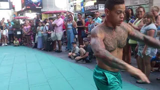 Espectacular show callejero Bailarines en las calles de  NEW YORK