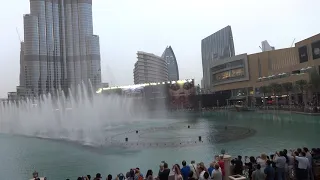 Поющие фонтаны возле Бурдж Халифа в Дубай