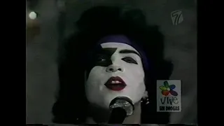 KISS - Aplausos Mexican Special - 1999 interview plus I Was Made For Lovin' You lip sync from 1981