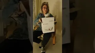 Teknolojiden anlamayan kadının ilk kutu açma videosu