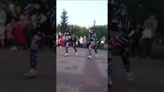 РЕАКЦИИ ЛЮДЕЙ НА ТАНЦЫ НА УЛИЦАХ 🔥 #shorts