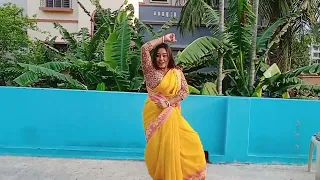 Arabic kuthu&Kurchi Madathapetti/presenting by sreya dance cover...