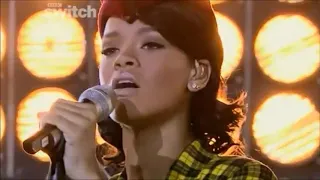 Rihanna - attempts the ''Umbrella'' High Note