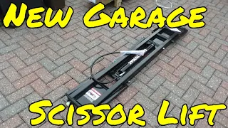 Unboxing of portable car scissor lift