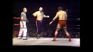 Ernie Ladd vs. Ox Baker (1970s)