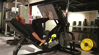 Lying Leg Press - Technogym