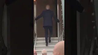 Biden trips again boarding Air Force One — this time on shorter staircase #shorts