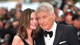 Calista Flockhart reveals why Harrison Ford acts differently around her #viral #shortvideo #harrison