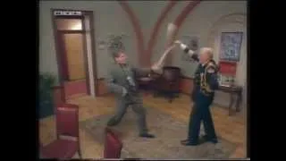 Police Academy 7 Mission to Moscow - lousy fight scene against final villain Ron Perlham (German)