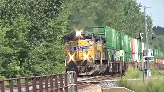 UP Intermodal Train Thru Fountain, Illinois 9/9/23