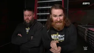 Sami Zayn y Kevin Owens en BackStage - WWE RAW 27 de Marzo 2023 Español Latino