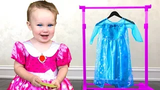 NEW DRESS as Princess ELSA & Kids play in Shopping