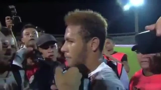 Após empate, Neymar se irrita e discute com repórter   Terceiro Tempo