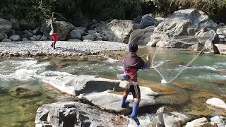 FISHING IN SMALL RIVER OF NEPAL WITH CAST-NET IS SO MUCH FUN | SMALL SIZE CAST-NET FOR SMALL RIVER |
