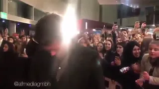 #VIDEO | Kivanc Tatlitug Hadi Be My son is a selfie with fans in Stuttgart. 💙