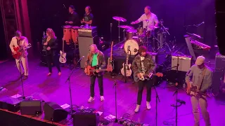 BROKEN SOCIAL SCENE - LOOKS JUST LIKE THE SUN (LIVE AT WEBSTER HALL NYC 10-16-22)