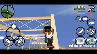 GTA SAN ANDREAS MOBILE-How to cross the fallow bridge in the beginning?