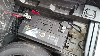 Mercedes на щитке приборов горит красный аккумулятор,что делать?