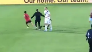 Zlatan Ibrahimovich caught disrespecting a fan