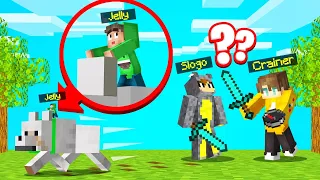 MINI SPEEDRUNNER vs. HUNTERS In MINECRAFT! (Sneaky)