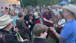 Sierra Hull, The Po Ramblin Boys, and Wyatt Ellis encore jam “Can the Circle be Unbroken”