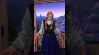 Anna and Elsa Meet and Greet | Disney Princess #Shorts