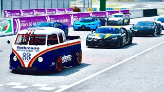 Volkswagen T1 Transporter LM917K vs Bugatti Hypercars at Le Mans 24h Circuit