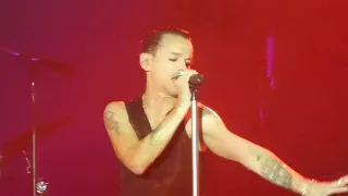 Depeche Mode - World in my eyes (Hanns-Martin-Schleyer-Halle Stuttgart, 28.11.17) HD