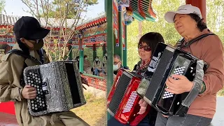 The accordion girl was fully armed with the park pan aunt. a song ”katyusha” successfully captured
