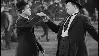Laurel & Hardy - Dance Routine - Way Out West (1937)