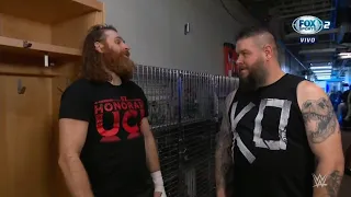 Kevin Owens le da un consejo a Sami Zayn en Backstage - WWE Smackdown 30/09/2022 (En Español)