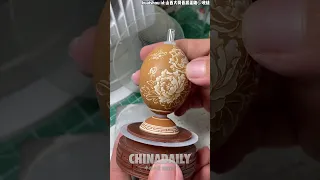 Delicate eggshell carving