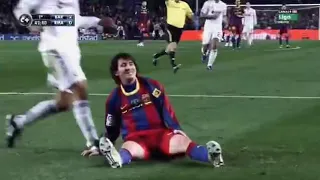 *Mourinho's Real Madrid used to literally try and kill Leo Messi. Face with tears of joy* 🚶🏿