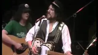 Waylon Jennings - Tonight The Bottle Let Me Down