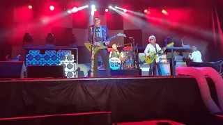 Cheap Trick -Dream Police (Live)