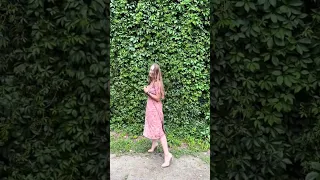 👩🏼‍🌾💃🏼