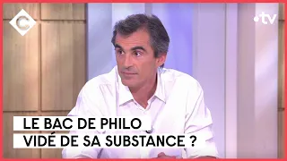 Philosophe contre Chat GPT : qui a eu la meilleure note ? - Raphaël Enthoven - C à vous - 14/06/2023