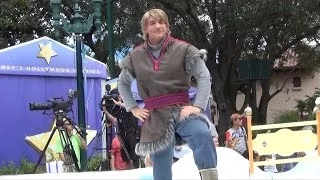 Kristoff Makes First Public Appearance in Anna and Elsa's FROZEN Parade, Disney's Hollywood Studios