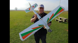 Roxy 1.4m glow Trainer plane with Thunder Tiger 20 engine Maiden flight