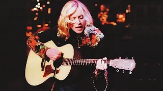 Madonna - Don't Tell Me (David Letterman Show) [Live HD]