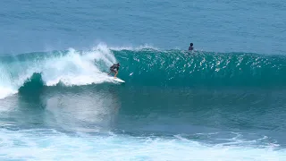 Live Surfing At Uluwatu, Bali (Ft. Italo Ferreira)