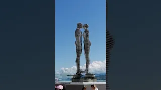 Ali and Nino Statue Georgia #lovestory