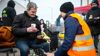 "Alle wollen helfen" - Europäer unterstützen ukrainische Flüchtlinge | AFP